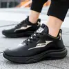 Sapatos Masculinos 2026 Primavera Novo Estilo Couro Impermeável Sapatos de Trabalho para Chef Solado Macio Simples Versátil Esportivo Casual Sapatos Masculinos