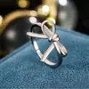 Diseño creativo transfronterizo europeo y americano, anillo abierto de moda con lazo versátil para mujer, joyería personalizada tridimensional anudada