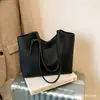 Bolsa de Ombro para Mulheres 2025 Nova Moda Outono e Inverno Retrô Tendência de Alta Qualidade para Trabalho e Deslocamento Bolsa Tote de Grande Capacidade