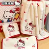 Linda Toalla de Baño Hello Kitty, Gorro para Secar el Cabello, Set de Regalo de Tres Piezas, Regalo de Cumpleaños para Niñas, Práctico Regalo de Año Nuevo