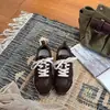 Nuevas zapatillas de entrenamiento retro alemanas 2026, zapatillas casuales de bloques de color Maillard, suela plana, transpirables y con un diseño único