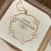 Pulsera Nueva de Trébol de Cuatro Hojas Rosa 2026 para Mujer, Exquisita, Dulce, Fresca, Versátil, de Gama Alta, Popular en Xiaohongshu