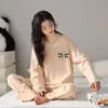 Otoño e Invierno 160g Nuevo Estilo Suéter de Manga Larga para Mujer Estampado de Dibujos Animados Conjunto Casual para Estar en Casa Pijama de Verano para Habitación con Aire Acondicionado