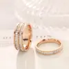 Anel de Aço Inoxidável de Fileira Simples e Dupla com Pequenos Diamantes Quadrados Diamantes Completos Estrelas Japonesas e Coreanas Ouro Rosa Anel de Falange Feminino Ao Vivo