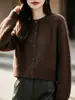 Tejido de Flor Retorcida Retro Chic Felpa Engrosada Cálida Cómoda Cárdigan Corto Versátil Cuello Redondo Elegante Chaqueta Pequeña para Mujer
