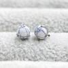 Aleación de titanio ASTM F-136, tres puntas, bola de turquesa, titanio G23, rosca interna, bola redonda, pendiente, clavo para labio, joyería para piercing