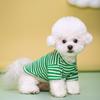 Primavera e verão novo cão de estimação algodão macio tira camiseta listrado frisado colete gato pequeno e médio roupas para cães atacado