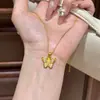 Brillante Collar de Mariposa Hueca 2026 Nuevo Gama Alta Vintage Exquisito Acero de Titanio No se Desvanece Cadena para Clavícula Joyería Personalización