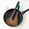 Juego de cuchara pala de madera con mango verde oscuro para ala de pollo Utensilios de cocina antiadherentes para el hogar Cuchara pala de madera de mango largo para saltear Cuchara sopera Juego completo