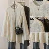 Talla Grande Mujer Nuevo Estilo Elegante Cuello Redondo Encaje de Ganchillo Hueco Diseño de Manga de Campana Moda Tendencia Top Adelgazante