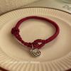 Livrinho Vermelho com Pulseira Tecida da Marca Fu de Monstrinho Fofo Design de Nicho Feminino Senso Avançado Corda de Mão de Gato