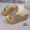 Sandalias de cuña europeas y americanas de verano para uso exterior de mujer 2025 Nuevas Talla Grande Plataforma de Suela Gruesa Estilo Pastel Pequeño Aroma Sandalias de Una Tira 43