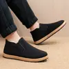 Zapatos de Tela Nuevos y Viejos de Pekín de Invierno para Hombre, Forrados de Felpa y Engrosados, Resistentes al Frío y Cálidos Zapatos de Algodón, Antideslizantes, Cómodos y Casuales Botas de Algodón para Papá
