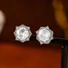 2026 Diseño Personalizado Exquisitos Pendientes Micro-pavé Diamantes Redondos Hechos a Mano DIY Tachuelas de Oreja Modernos Ornamentos para Oreja de Alta Gama