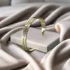 Pulseira Aberta Tendência Europeia e Americana Elegante em Aço Inoxidável com Coração Vazado Criativa Simples em Formato de C Coração de Pêssego para Mulheres