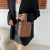 Bolso de Hombro a Cuadros 2024 Verano Nuevo Chaqueta de Algodón y Plumón Bolso de Mano Abrigo de Algodón Bordado Gran Capacidad Bolsa de Algodón de Moda
