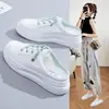 Novidade Verão 2026 Estilo Outdoor Malha Respirável Casual Slip-On Sem Costas Branco Bico Fechado Solado Grosso Chinelos Femininos