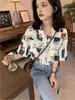Camisa de Manga Corta para Mujer, Verano Fina, Camisa Estampada Holgada para Personas Pequeñas, Top Estilo Retro de Hong Kong, Diseño de Tendencia de Nicho