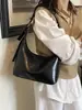 Bolsa de ombro transfronteiriça de alta qualidade para mulheres, nova moda outono 2026, bolsa crossbody de couro macio, bolsa de mão versátil e bolsa de ombro