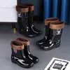 Botas de Chuva Masculinas Espessadas para Proteção do Trabalho Botas de Chuva de Cano Alto e Curto Impermeáveis Antiderrapantes Forro Espesso de Lã Resistente a Ácidos e Alcalis Calçados Aquáticos Botas de Borracha para Cozinha