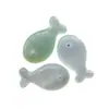Venta al por mayor de fabricantes de peces de jade natural con patrón martillado, accesorios hechos a mano como aretes, pulseras, collares y pasadores para el cabello