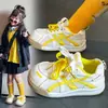 Zapatillas de Entrenamiento para Niñas 2026 Primavera y Otoño Nuevos Zapatos de Moda Transpirables de Malla Tenis Blancos para Niños Zapatos Deportivos para Niños