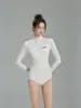 Nuevo Traje de Baño Enterizo de Manga Larga para Mujer, Protección Solar, Adelgazante, Traje de Buceo Estilo Boxer, Traje de Baño Negro para Aguas Termales