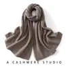 Cuello de punto de cachemira pura cálido, simple, hueco, de color liso, versátil para mujer, bufanda de cachemira de longitud media para otoño e invierno