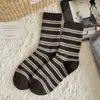 Calcetines de Lana Estilo Coreano Otoño/Invierno Cálidos y que Conservan el Calor Rayas Anchas y Finas Calcetines para Mujer Calcetines Gruesos de Media Caña para Mujer Versátiles Calcetines Apilables