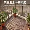 Piso plástico entrelazado estilo grava para exteriores para jardines de villas, balcones y patios, resistente a la humedad, apariencia de madera, plástico auto-instalable