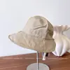 Chapéu de Pescador Simples e Respirável com Cordão para Mulheres, Chapéu de Sol de Verão Elegante e Versátil, Chapéu Balde para Proteção Solar ao Ar Livre, Chapéu de Tecido Moderno