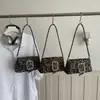Elegante bolso de mano retro, nueva colección primavera 2025, bolso pequeño cuadrado, bolso de hombro chic estilo coreano, bolso cruzado versátil y elegante