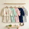 Conjunto de Moletom com Estampa de Coelho e Calça Reta para Meninas e Crianças Pequenas Primavera/Outono Duas Peças Múltiplas Cores Disponíveis Roupas Infantis Dropshipping