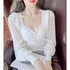 Top de punto de retazos de malla de manga larga de diseño de resorte para mujer, camisa corta francesa de cuello cuadrado