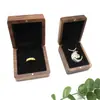 Caja de Joyería Personalizada de Nogal Negro con Tapa abatible y Ventana Almacenamiento Colgante de Collar Pulsera Empaque de Regalo Caja de Exhibición
