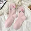 Meias de Chão Grossas Quentes para Outono e Inverno Meias Peludas Fofas para Dormir de Menina Meias de Desenho Meias Rosa de Cano Médio para Mulheres