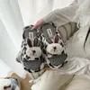 Chinelos de casa de pelúcia antiderrapantes de dupla face com estampa de leopardo e abertura nos dedos, com design de coelho, chinelos estilo ins para uso diário para influenciadoras femininas