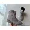 Nuevo estilo de comercio exterior, botines cómodos de tacón bajo para mujer, tallas 40-43, disponibles ahora para la temporada otoño/invierno 2026