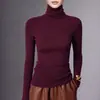 Base de punto de alta calidad, hilo Yangzi finamente hilado, 100% lana, suéter de cuello alto para mujer con silueta ajustada