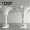 Grandes cantidades de columnas de yeso artístico GRG están disponibles en stock para la decoración de columnas de formas irregulares en calles peatonales comerciales y patios.