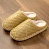 Pantuflas de algodón impermeables para mujer en invierno, uso en interiores en casa, antideslizantes, para parejas, cálidas y afelpadas, adecuadas para usar al aire libre, suela suave, para hombre 1123