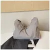Nova coleção Primavera/Verão 2026: Bolsa transversal de grande capacidade para mulheres, com design de luxo leve, moderno, minimalista e retrô, adequada para o dia a dia.