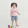 Shorts Jeans de Verão para Meninas 2026, Novos Looks de Verão para Crianças Pequenas, Conjunto Versátil de Duas Peças com Manga Curta e Borboleta para Meninas, Atacado