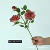 Rosa artificial de 3 cabezas, flor falsa de rosa multiespiga para sala de estar del hogar, decoración de mesa de comedor, arreglo floral, boda, hotel y casa de huéspedes