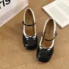 Sapatos Mary Jane com salto plataforma e bolinhas para mulheres 2026 verão estilo doce laço salto ultralongo decote baixo bico fechado sapatos de salto único