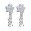Brincos de Agulha Prata com Diamantes e Pérolas, Design de Borla em Flor, Brincos Estilosos e Luxuosos com um Toque de Alto Padrão