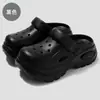 Zuecos cómodos con sensación de "caminar sobre heces", de moda para usar al aire libre, de suela gruesa, transpirables, de doble uso, pantuflas de punta cerrada, sandalias de playa antideslizantes, venta al por mayor desde el fabricante