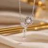 Collar de Cadena para Clavícula de Lujo Ligero Romántico con Flor de Rosa y Microincrustaciones de Diamante Rosa para Mujer, Exquisito y Versátil, Gama Alta, Suave, Dulce y Moderno