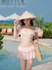 Nuevo traje de baño de dos piezas estilo falda con volantes para mujer, sexy blanco sin tirantes de hombros descubiertos, adelgazante, bikini para vacaciones en la playa
