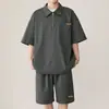 Camiseta de manga corta con cuello tipo polo americano para hombre, traje de shorts finos de seda helada para verano, ropa deportiva holgada casual, ropa de verano
